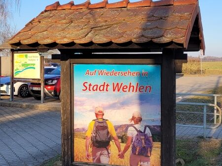 Hinweistafel der Stadt Wehlen