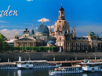 Ansichtskarte Dresden mit Blick über die Elbe auf die Altstadt