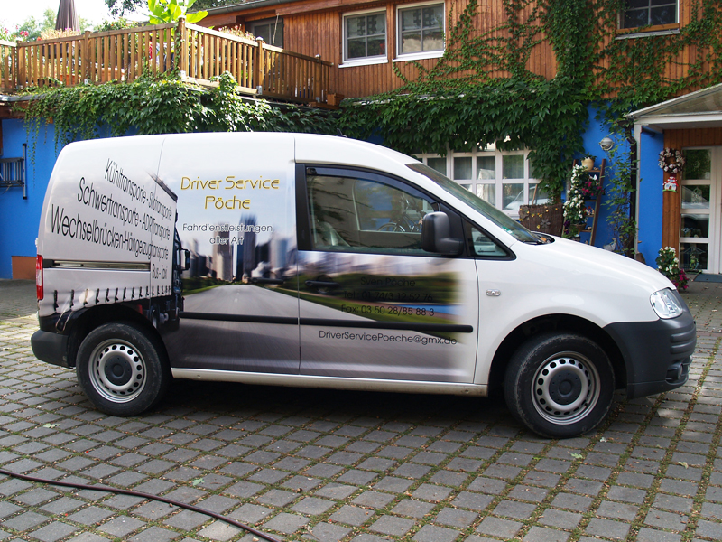 Vollfolierter Lieferwagen